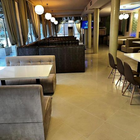 Apartments Devora 1 & Bar & Restaurant Varna Exterior photo