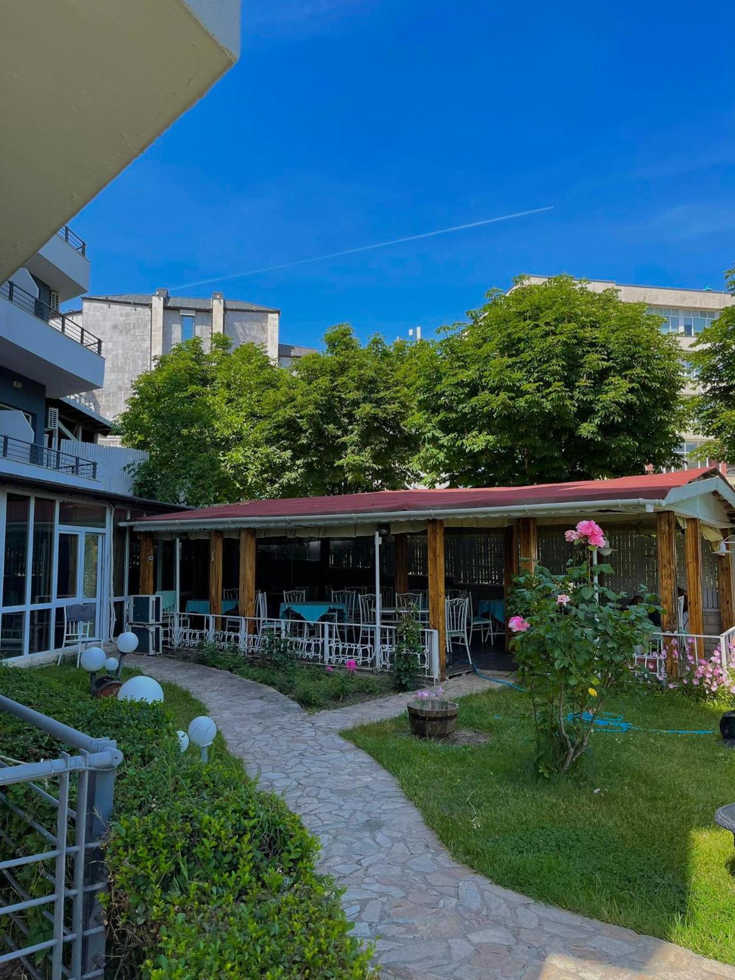 Apartments Devora 1 & Bar & Restaurant Varna Exterior photo