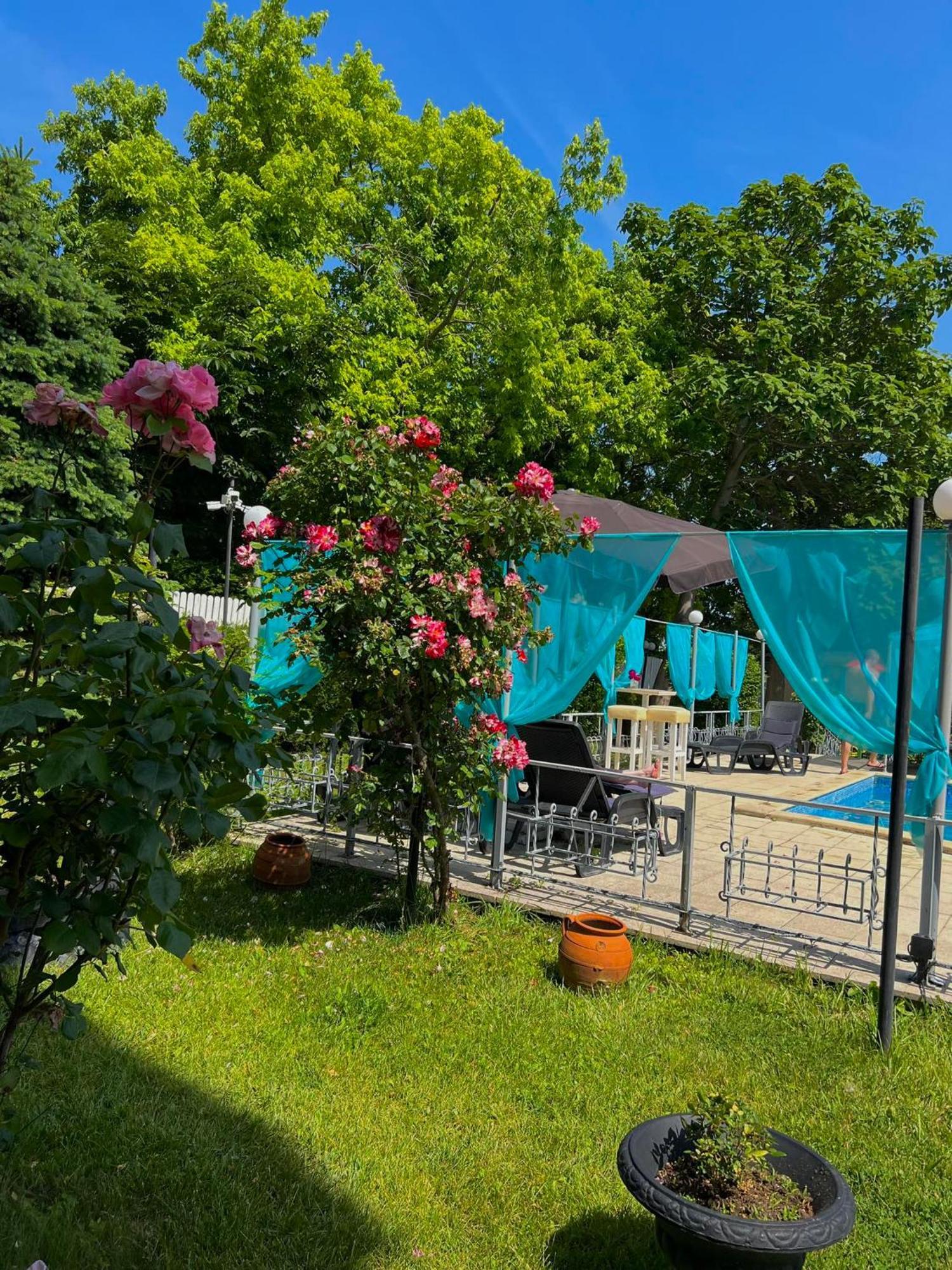 Apartments Devora 1 & Bar & Restaurant Varna Exterior photo